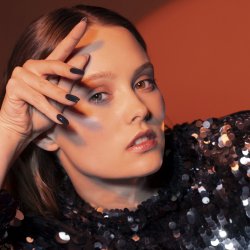 LongWear Neglelak 370 Black Velvet 