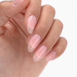 Naturlige salon negle med ferskenfarvet jelly builder gel clean girl look