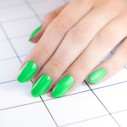 Longwear Neglelak 244 Radio-Attractive 